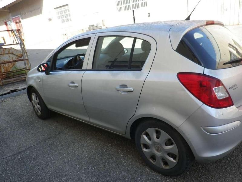 Usata Opel Corsa Enjoy 80 CV (58 kW) 2008 Utilitaria