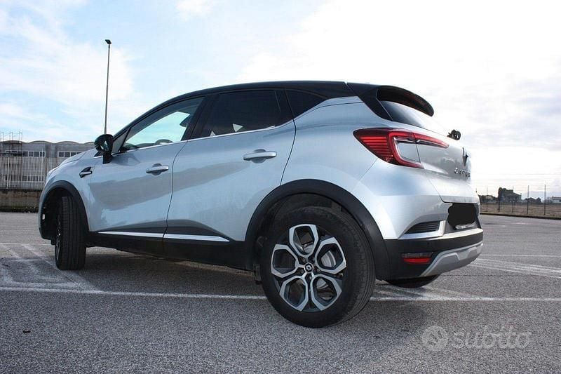 Usata Renault Captur Techno 2023 Grigio SUV