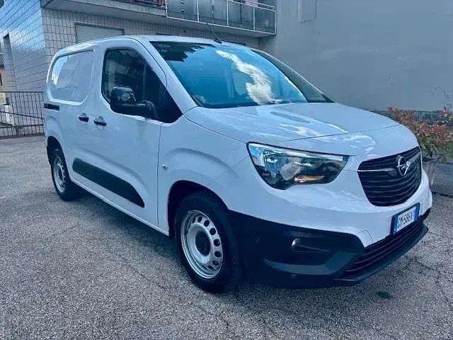 Usata Opel Combo Edition 101 CV (74 kW) 2023 Bianco