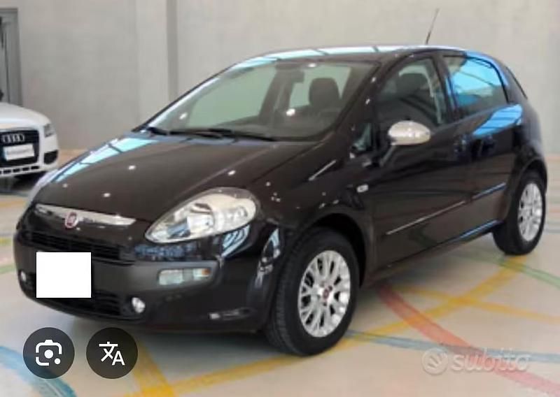 Usata Fiat Grande Punto 75 CV (55 kW) 2013 Nero Utilitaria