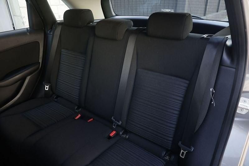 Usata Mercedes B180 Executive 109 CV (80 kW) 2015 Grigio Monovolume