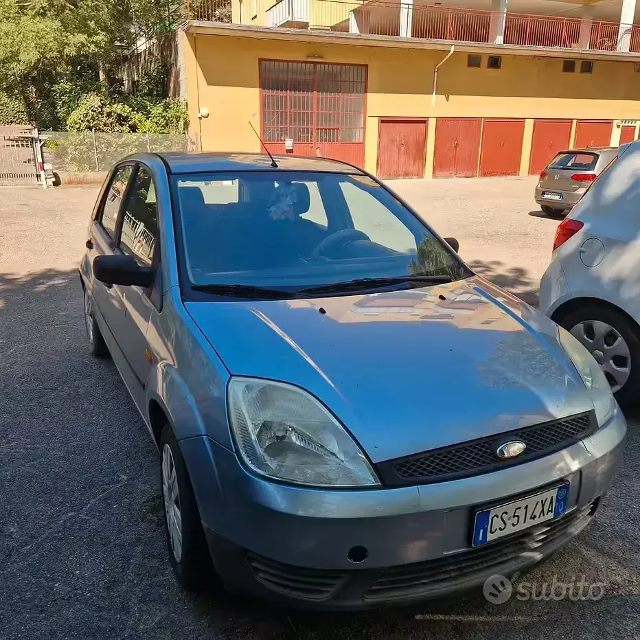 Usata Ford Fiesta 68 CV (50 kW) 2005 Utilitaria