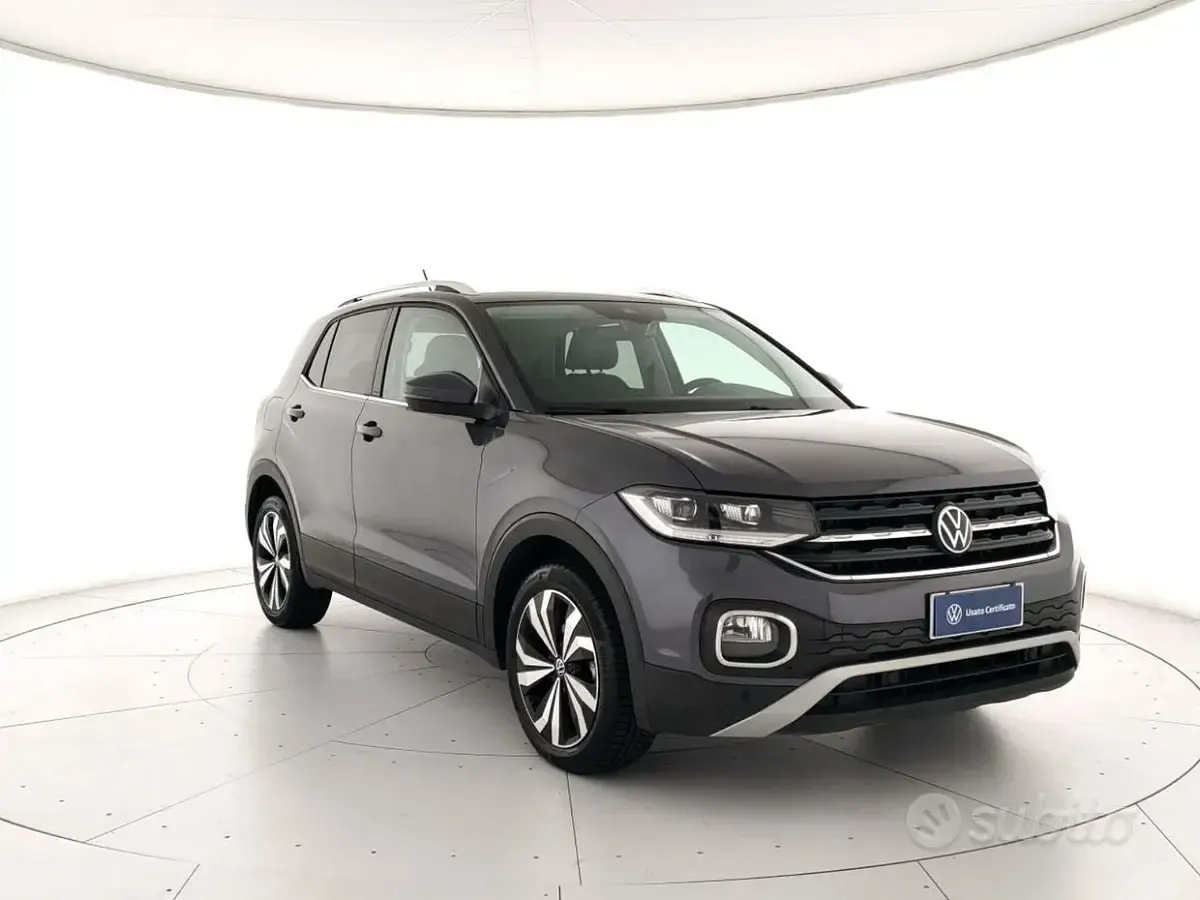 Usata VW T-Cross Advance 110 CV (80 kW) 2023 Smoky grey metallizzato SUV