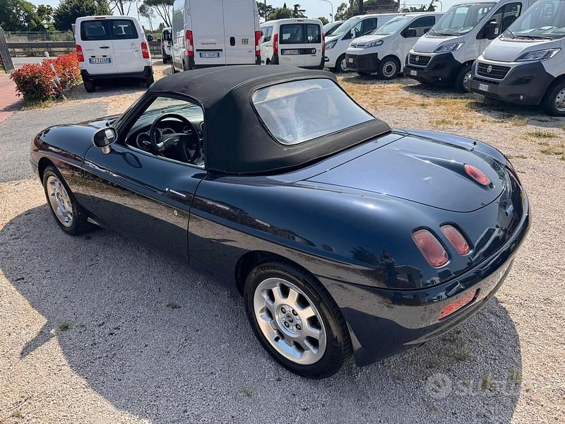 Usata Fiat Barchetta 131 CV (96 kW) 2002 Blu Cabrio