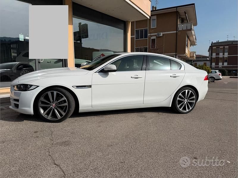Usata Jaguar XE 180 CV (132 kW) 2016 Berlina