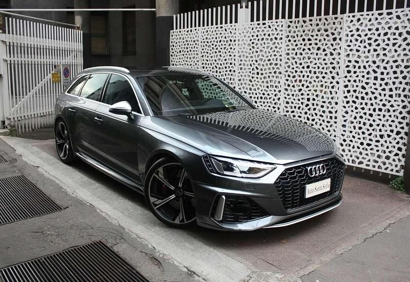 Usata Audi RS4 Ambiente 450 CV (330 kW) 2022 Grigio daytona perla Station wagon
