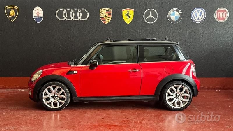 Usata Mini Cooper D 109 CV (80 kW) 2009 Rosso Utilitaria