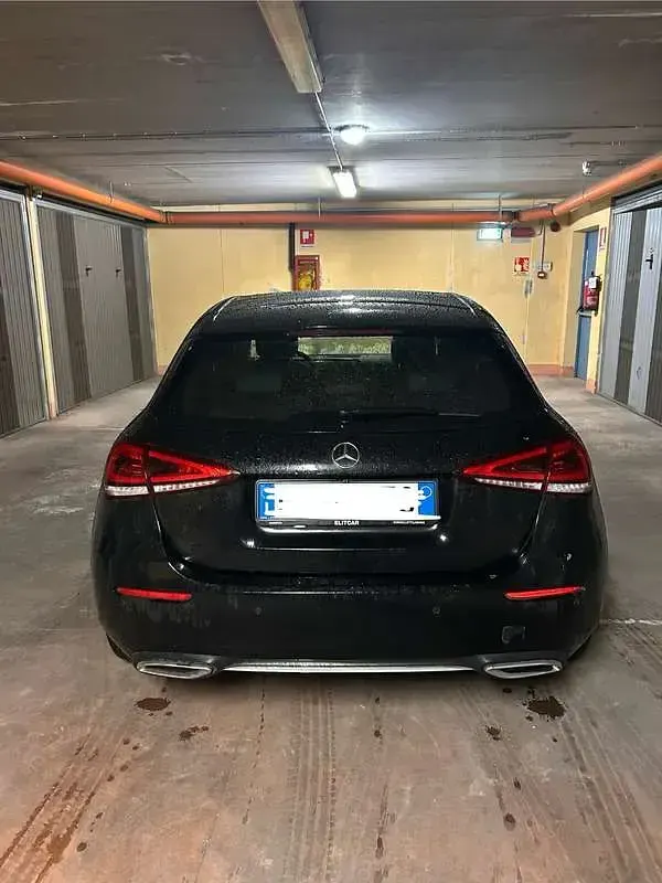 Usata Mercedes A160 109 CV (80 kW) 2022 Nero Utilitaria