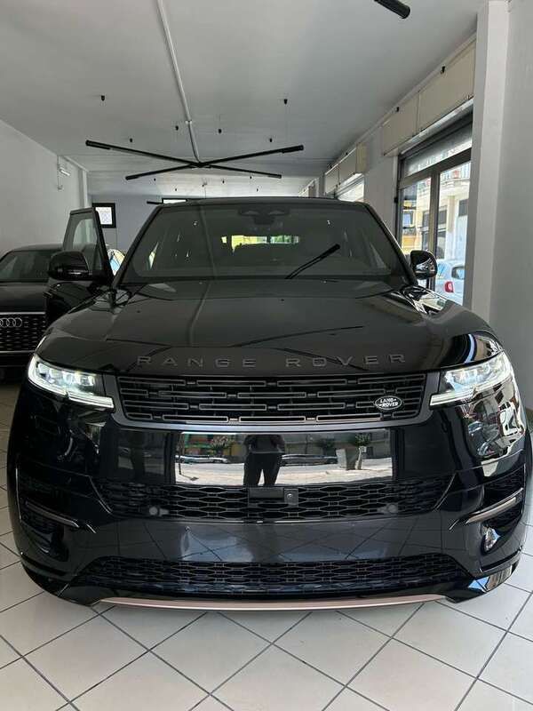 Usata Land Rover Range Rover Sport Dynamic 249 CV (183 kW) 2024 Nero SUV