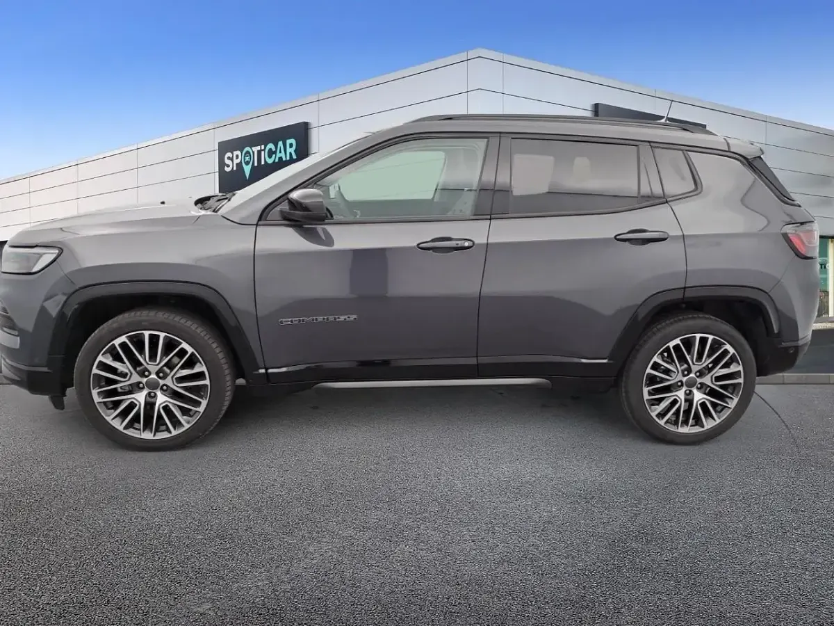 Usata Jeep Compass 156 kW (213 CV) 2025 Grigio SUV