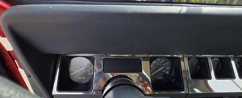 Usata Jeep Wrangler Laredo 103 CV (75 kW) 1991 Rosso SUV