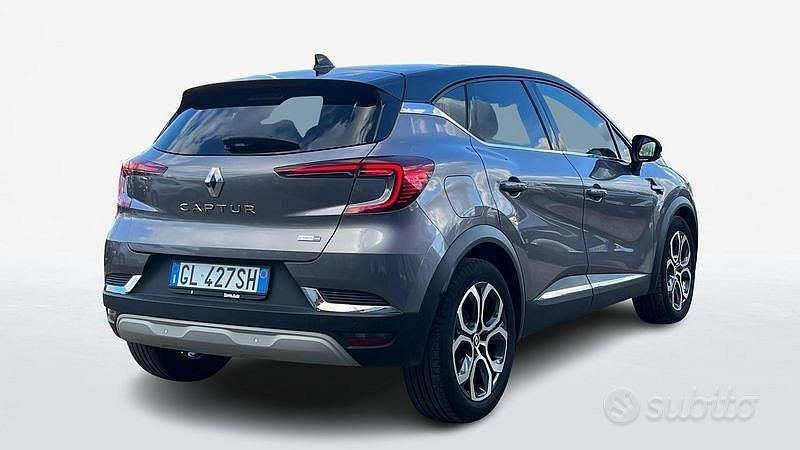 Gebraucht Renault Captur Techno 143 PS (105 kW) 2022 Grau SUV