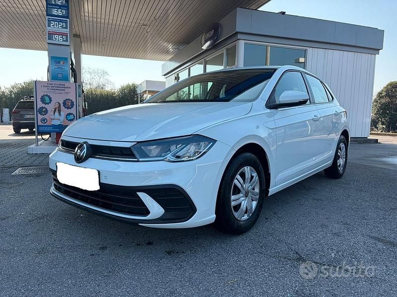 Usata VW Polo 80 CV (58 kW) 2022 Bianco Utilitaria