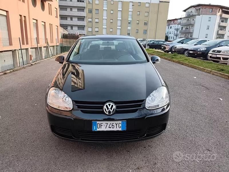Usata VW Golf V 101 CV (74 kW) 2007 Nero Berlina