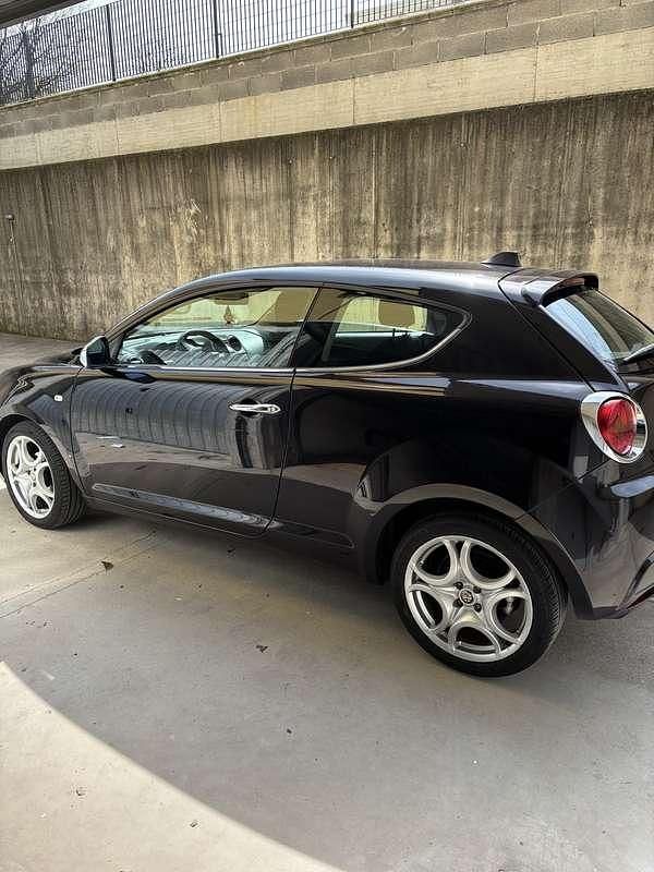 Usata Alfa Romeo MiTo 79 CV (58 kW) 2009 Nero Utilitaria