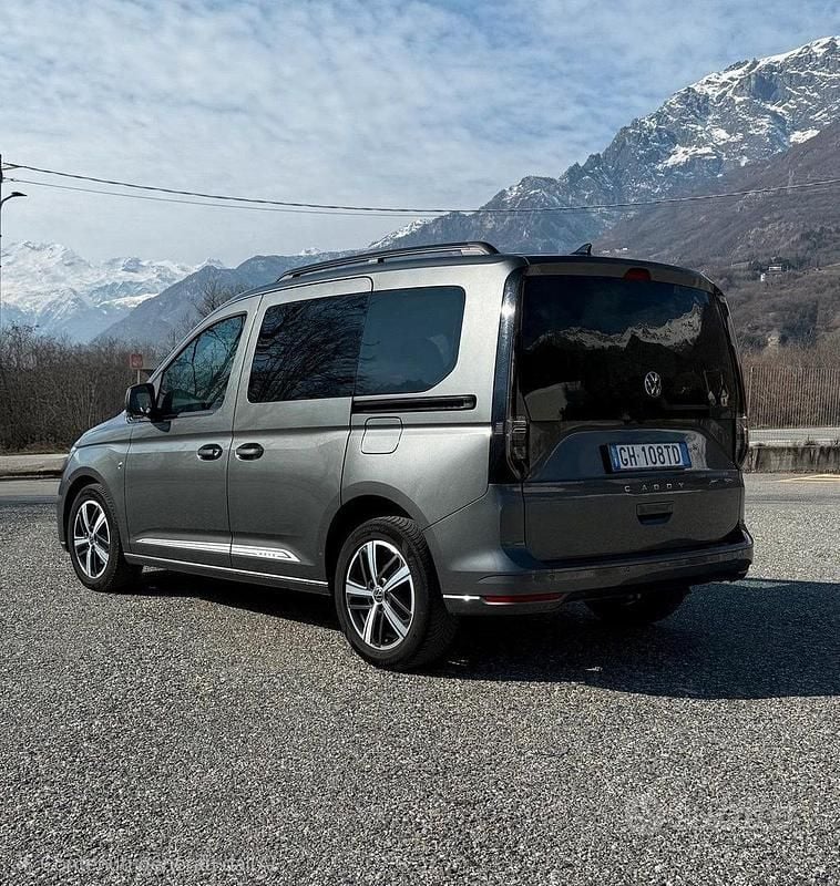 Usata VW Caddy Style 2020 Grigio Monovolume
