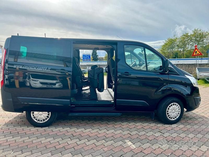 Usata Ford Tourneo Titanium 125 CV (91 kW) 2014 Nero Monovolume