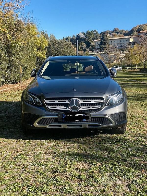 Usata Mercedes E220 All-Terrain 194 CV (142 kW) 2019 Grigio Station wagon