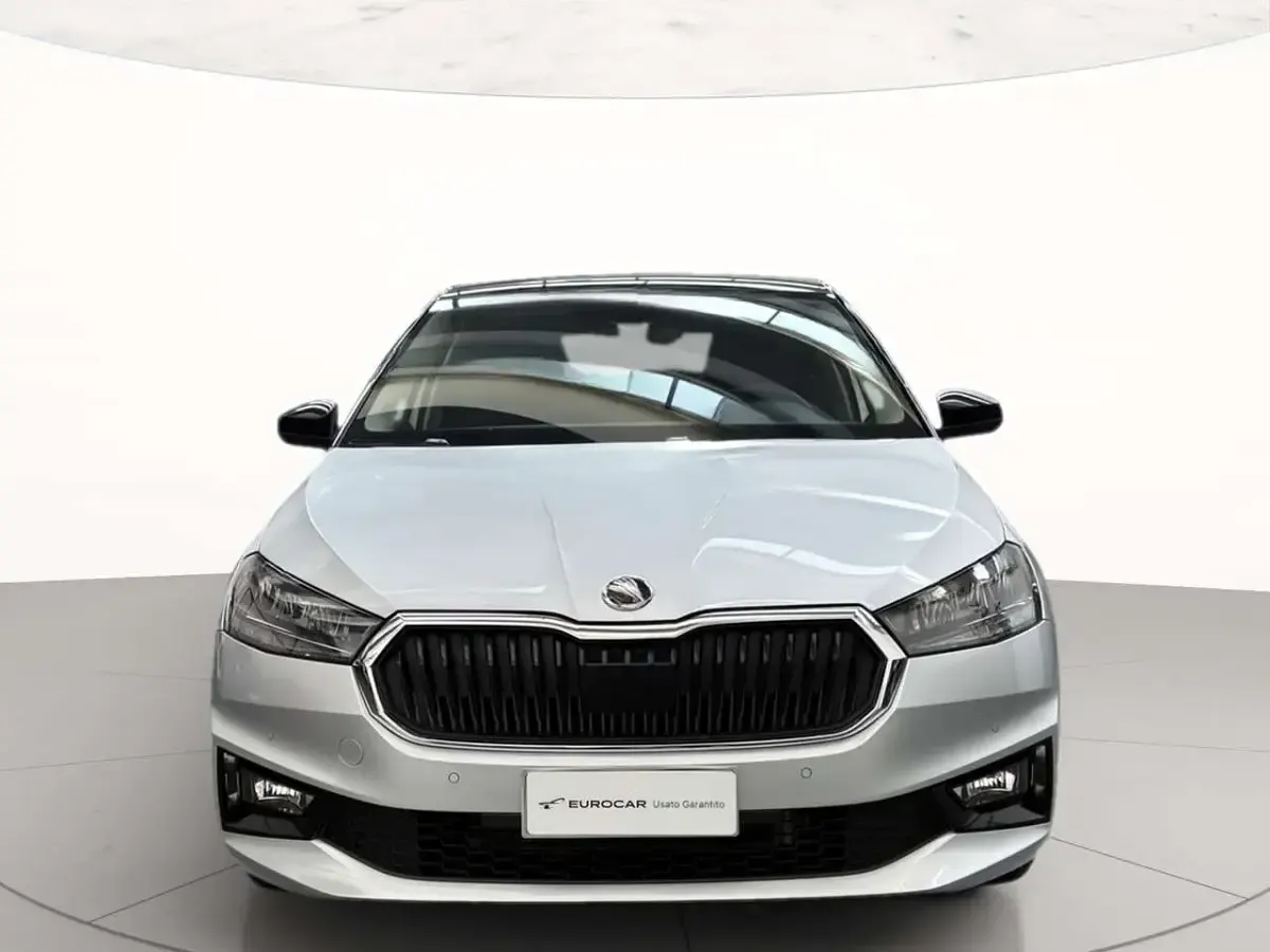Usata Skoda Fabia Selection 95 CV (69 kW) 2025 Argento brillante metallizzato Utilitaria
