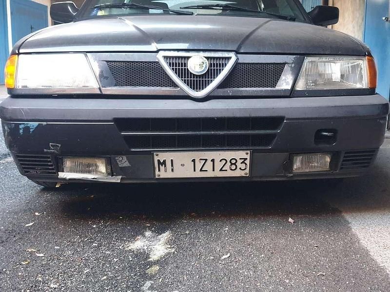 Usata Alfa Romeo 33 88 CV (64 kW) 1993 Nero Berlina