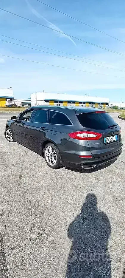 Usata Ford Mondeo 180 CV (132 kW) 2017 Grigio Station wagon