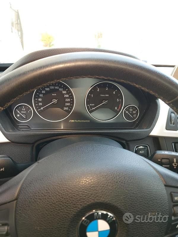 Usata BMW 320 Sport Line 184 CV (135 kW) 2014 Grigio Station wagon