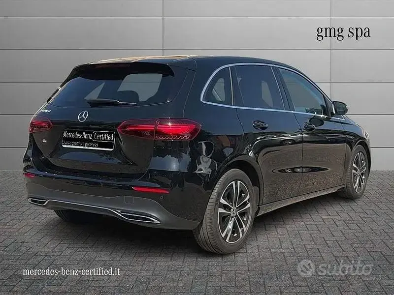 Usata Mercedes B180 Advanced 116 CV (85 kW) 2024 Nero Utilitaria