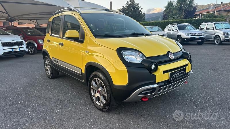 Usata Fiat Panda Cross Cross 80 CV (58 kW) 2015 Giallo Utilitaria
