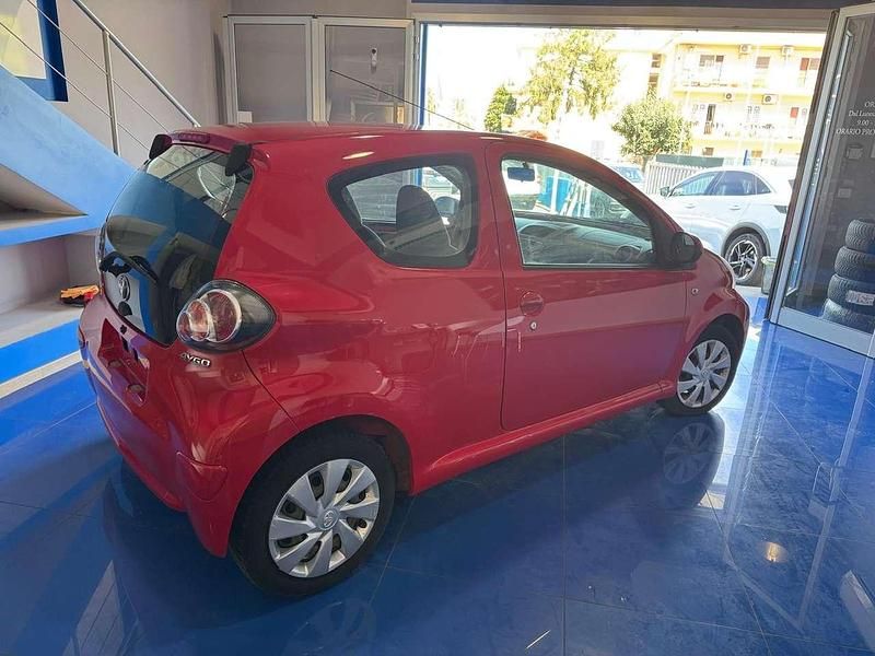 Usata Toyota Aygo Connect Style 68 CV (50 kW) 2013 Other Utilitaria