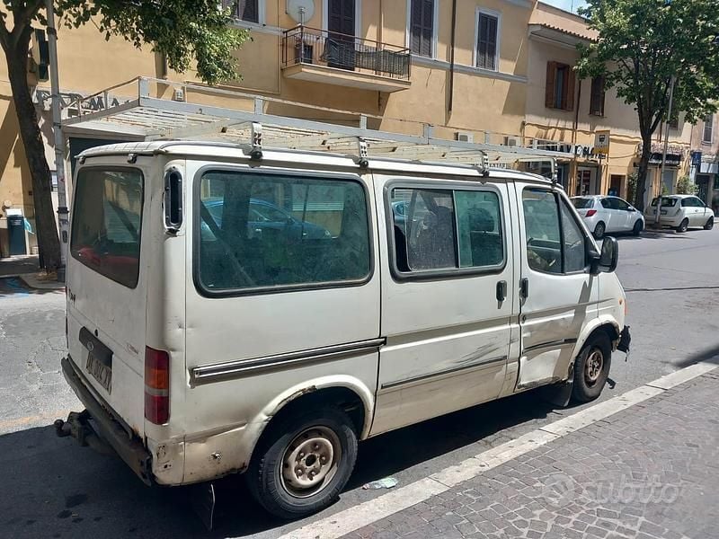 Usata Ford Transit 76 CV (55 kW) 1996 Bianco Berlina