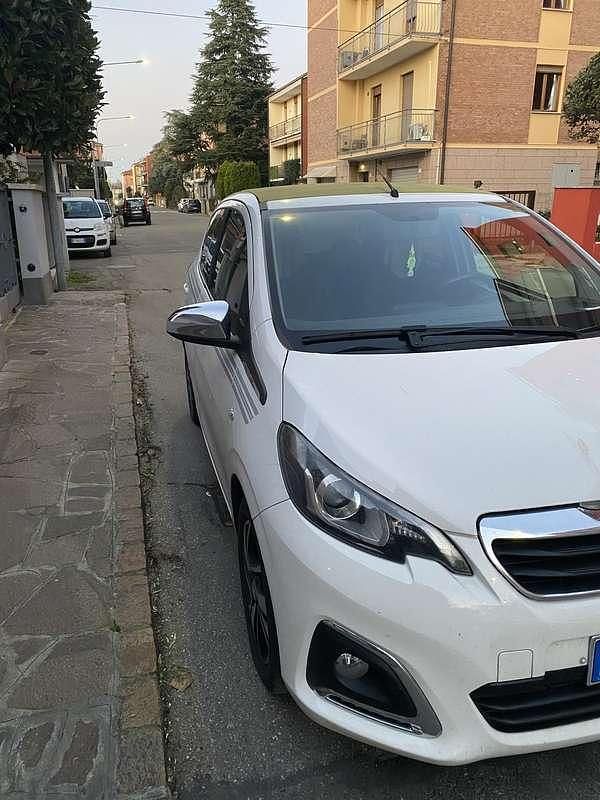 Usata Peugeot 108 Collection 72 CV (52 kW) 2019 Utilitaria