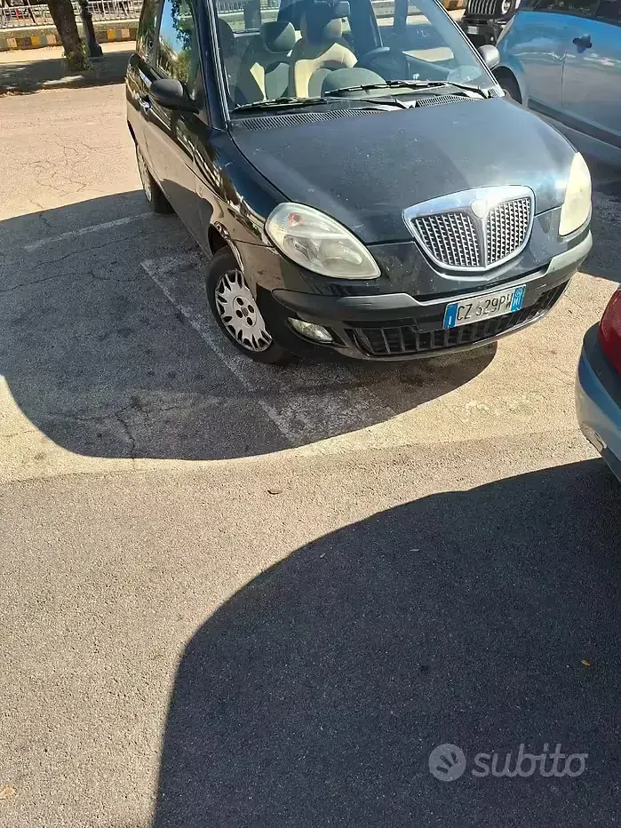 Usata Lancia Ypsilon 60 CV (44 kW) 2006 Nero Utilitaria