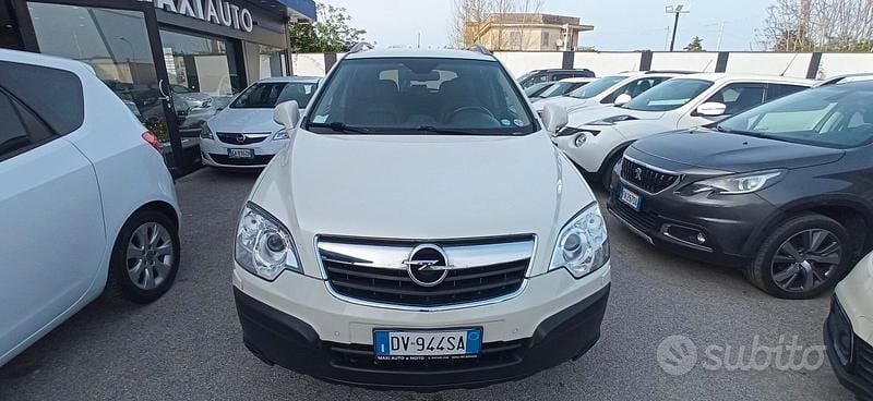 Usata Opel Antara 2009 Bianco SUV