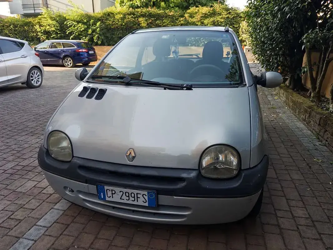 Usata Renault Twingo 58 CV (42 kW) 2004 Grigio Utilitaria