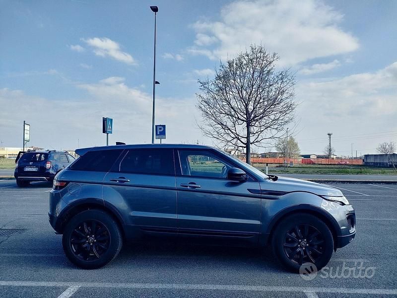 Usata Land Rover Range Rover evoque SE 150 CV (110 kW) 2019 Grigio SUV