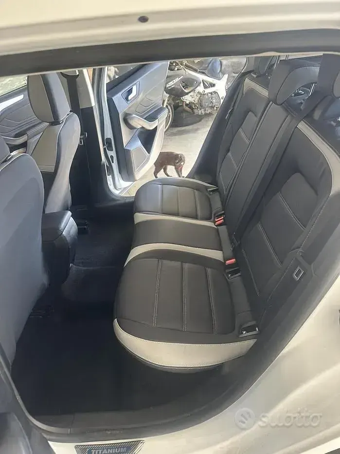 Usata Ford Focus 120 CV (88 kW) 2021 Bianco Station wagon