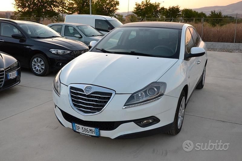 Usado Lancia Delta 165 CV (121 kW) 2008 Blanco Utilitario