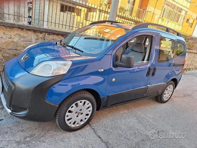 Usata Peugeot Bipper 75 CV (55 kW) 2010 Blu Monovolume