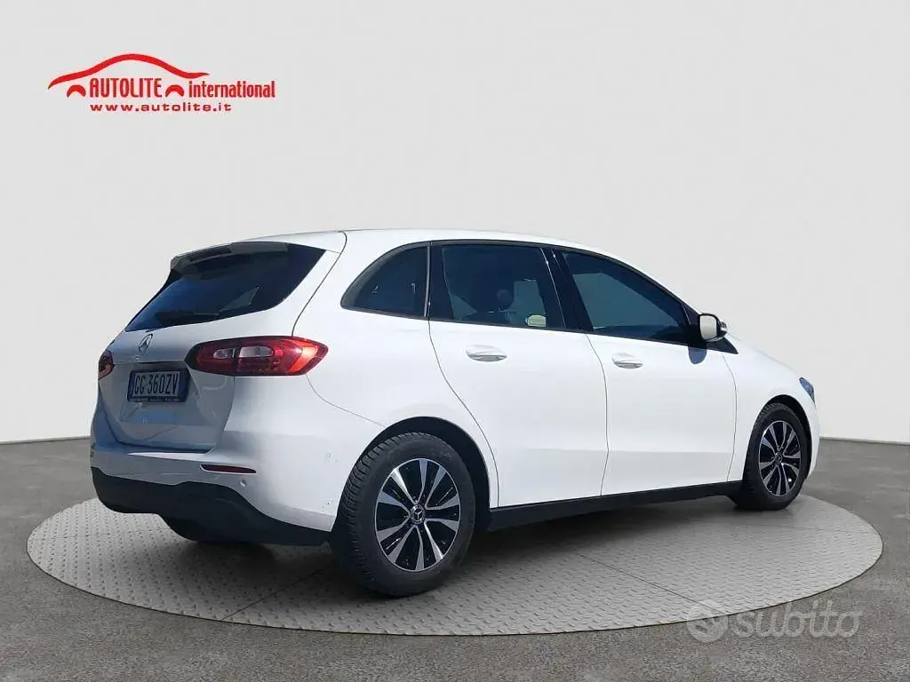 Usata Mercedes B160 Executive 109 CV (80 kW) 2021 Bianco Utilitaria
