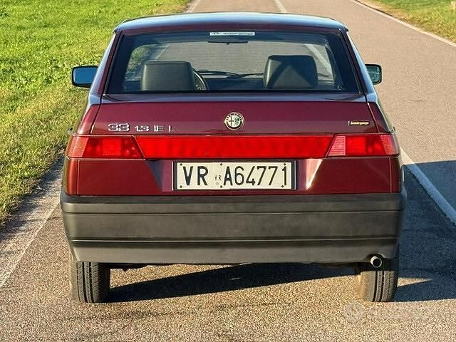 Usata Alfa Romeo 33 88 CV (64 kW) 1993 Rosso Berlina