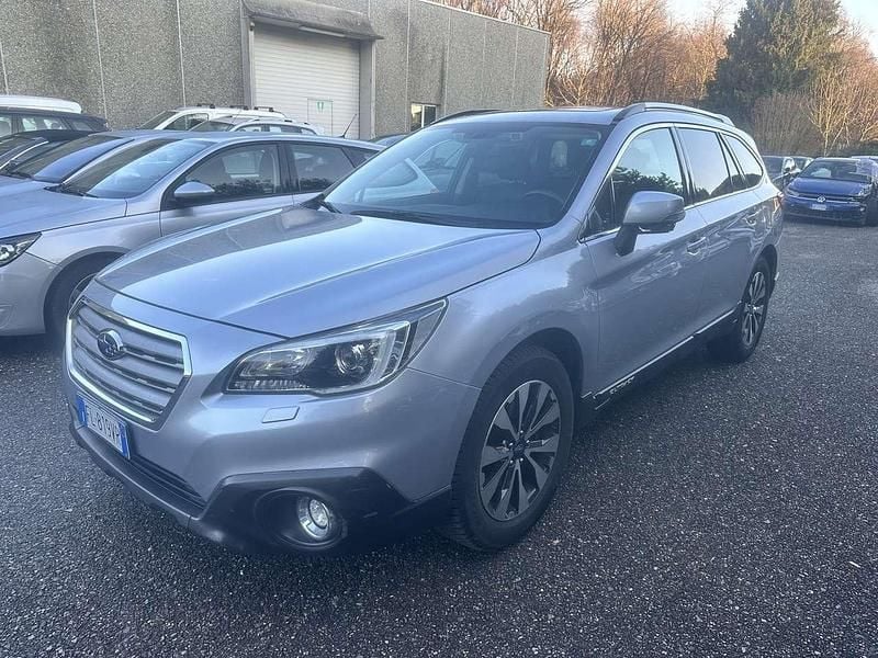 Usata Subaru Outback 150 CV (110 kW) 2017 Grigio Station wagon