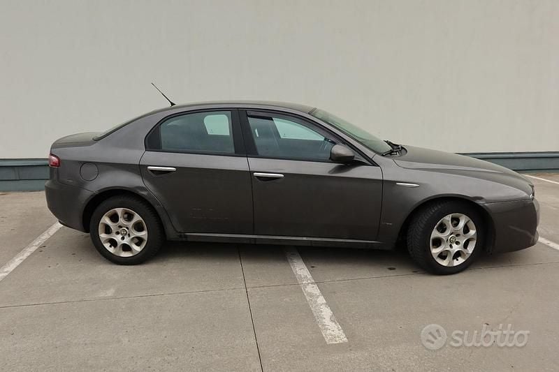 Usata Alfa Romeo 159 Progression 150 CV (110 kW) 2007 Grigio Berlina