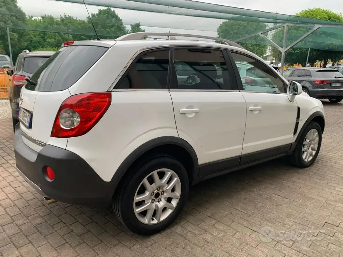 Usata Opel Antara Edition+ 127 CV (93 kW) 2010 Bianco SUV