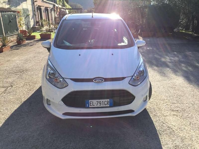 Begagnad Ford B-MAX Titanium 95 HK (69 kW) 2013 Vit Minibuss
