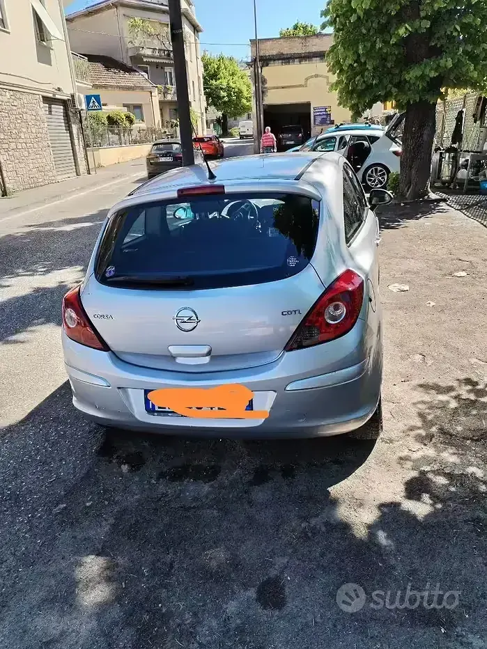 Usata Opel Corsa 75 CV (55 kW) 2013 Utilitaria