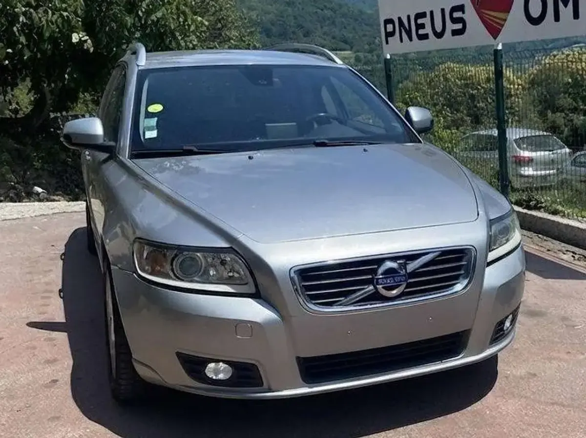 Usata Volvo V50 114 CV (83 kW) 2011 Argento Station wagon