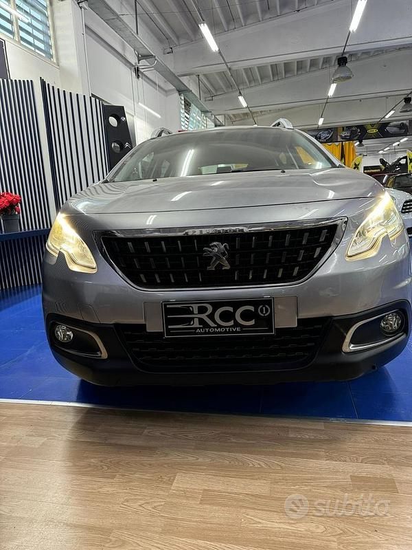 Usata Peugeot 2008 Access 82 CV (60 kW) 2016 Grigio SUV