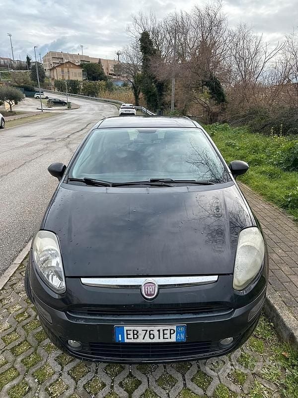 Usata Fiat Punto Evo Active 69 CV (50 kW) 2010 Nero Utilitaria