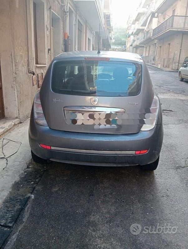 Usata Lancia Ypsilon 69 CV (50 kW) 2007 Grigio Utilitaria