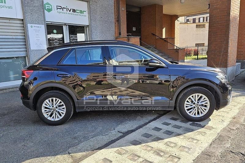 Usata VW T-Roc Life 110 CV (80 kW) 2022 Nero SUV